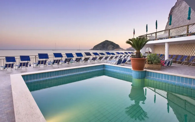 Hotel Vittorio Beach Resort