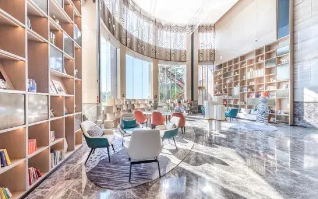 Days Inn by Wyndham Zhuhai Golden Bay Ocean Spring Resort