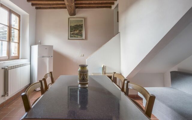 Attractive Villa in Montespertoli With Swimming Pool