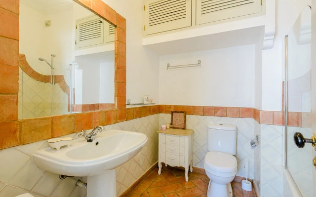Casa Omlandia With Pool - Lagos Old Town