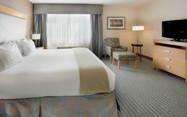 Holiday Inn Express Monterey-Cannery Row by IHG