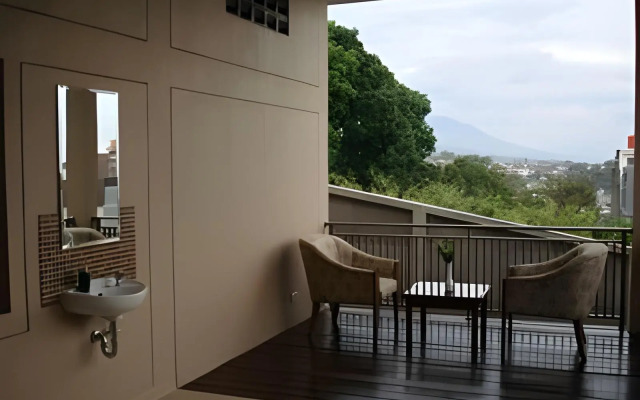 U Village Hotel And Villa