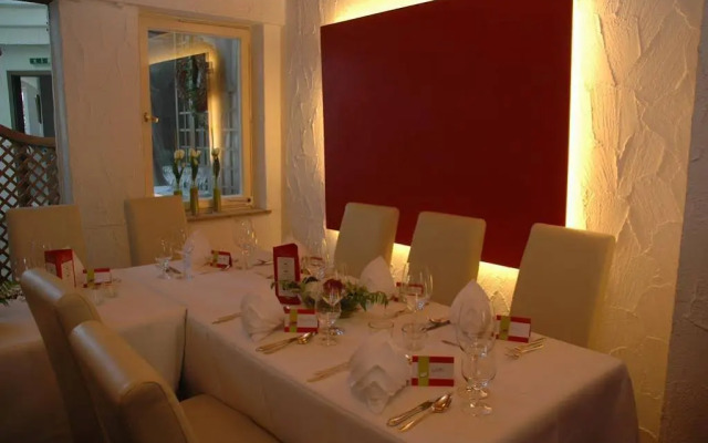 Mayers Waldhorn Hotel