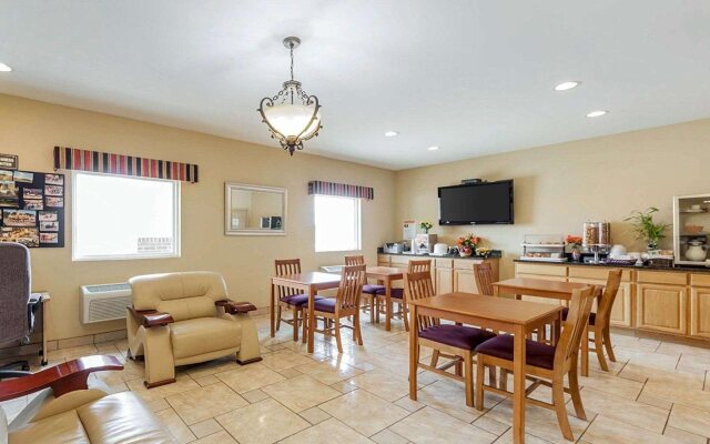 Econo Lodge Inn & Suites Rockmart