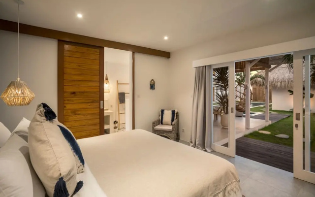 Villa Makena by Alfred in Bali - Stunning Tropical 6BD Villa Near the Beach – Guest Rooms – Kuta