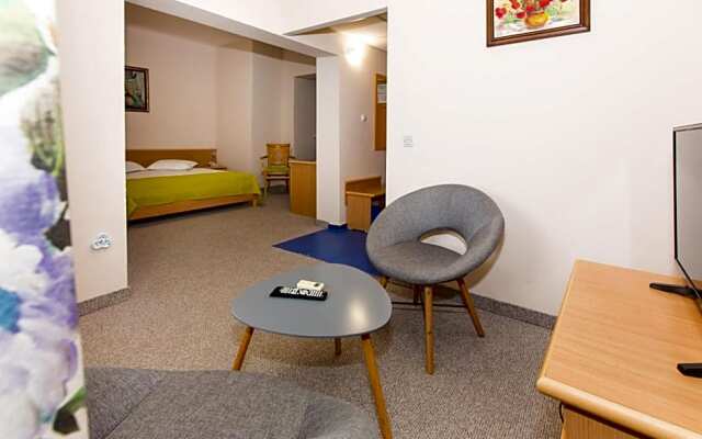 Briz 2 Hotel