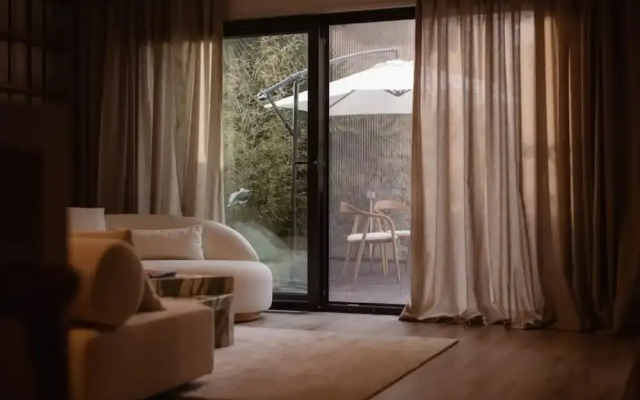 The Luxury Garden Apartment