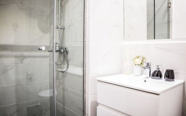Embassy Gardens Premier Suites