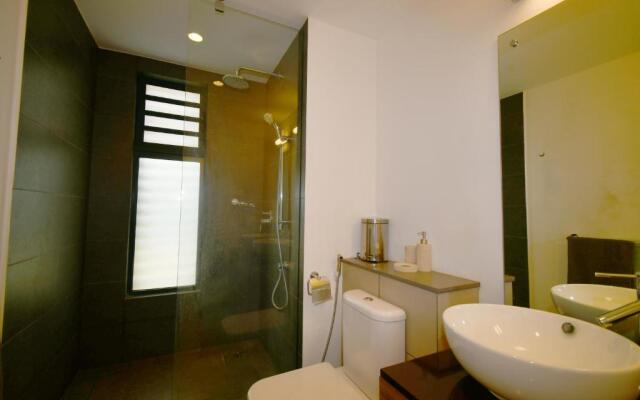 Azuri Ilea 37 with private Garden