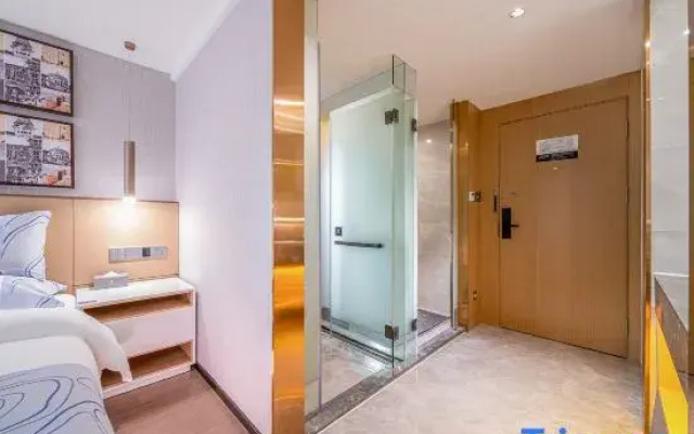 Yeste International Hotel (Nanning Qingxiushan Dongmen Baoli Lingxiu Qiancheng)