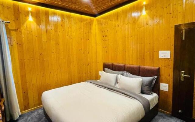 Gulmarg Woods By Stay Pattern