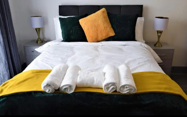 Luxury Apartment - Free Wi-fi & Parking NO Deposit