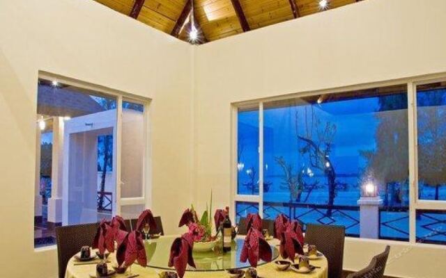 Romantic Coast Resort Maoming