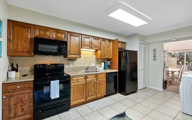 Spacious 3BR Pensacola Townhouse