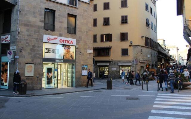 Florence Ponte Vecchio Apartment