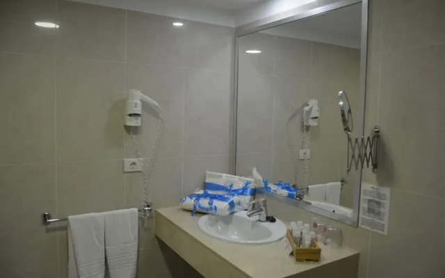 RF La Quinta Park Suites