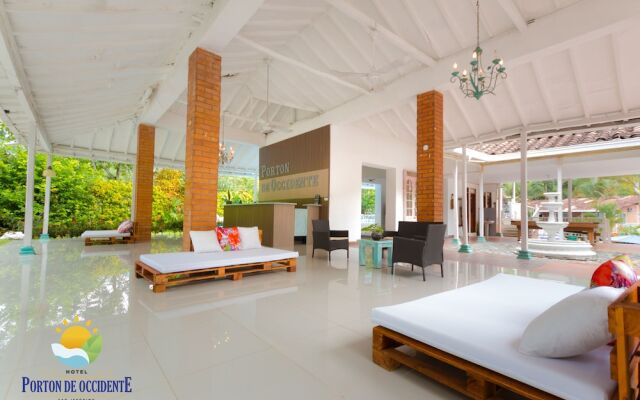 Portón de Occidente by Bernalo Hotels