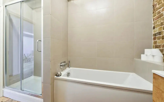Spacious 1 Bed 1 Bath Southwark