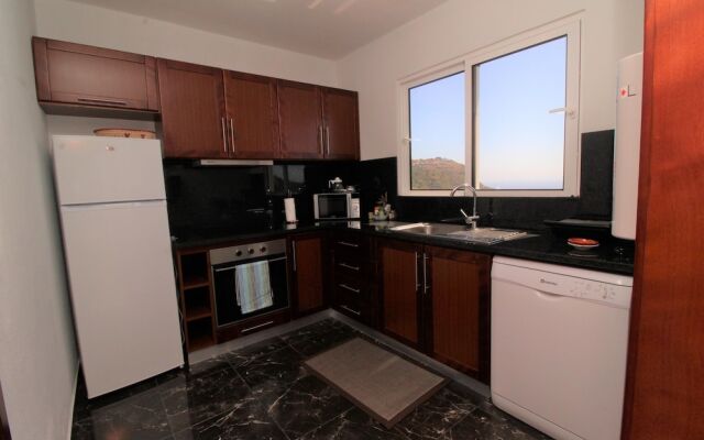 Caracas One Bedroom Apartment Sea View