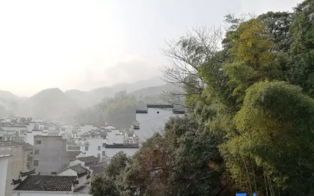 Wuyuan Nuanxinju Inn (Huangling Scenic Area Branch)
