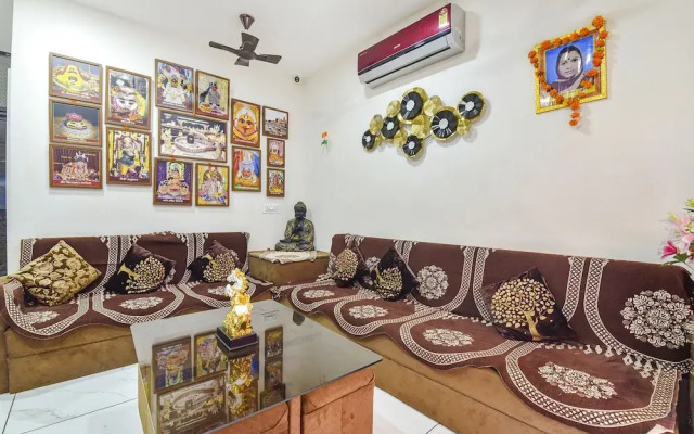 Fabexpress Anandam Palace Guest House