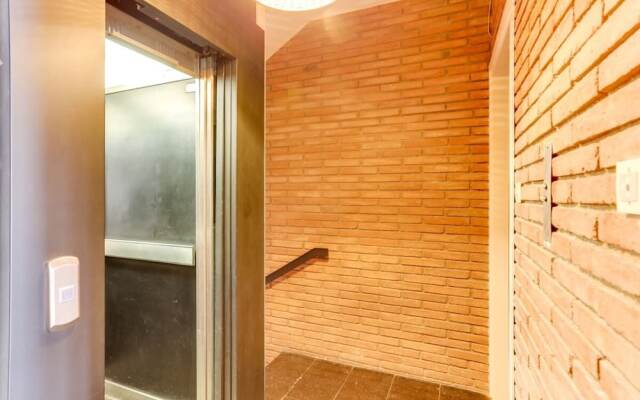 Stunning 2 Bed, all new in Gracia Neighborhood