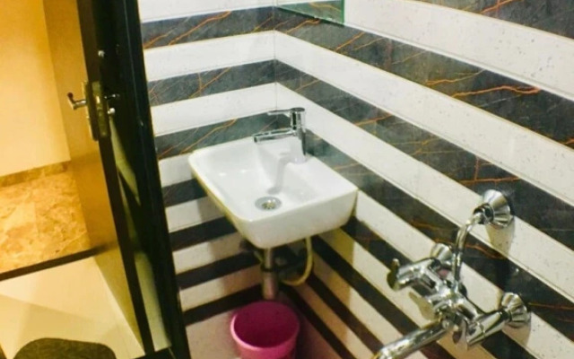 Hotel Shalimar Malad