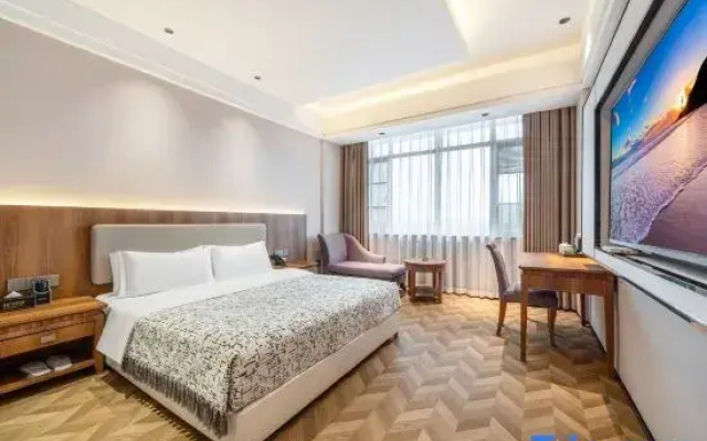 Huihe Hotel (Yingtan Railway Station South Station Road store)
