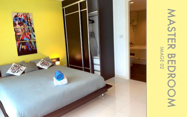 Stylish Condo w. Pool View 2F