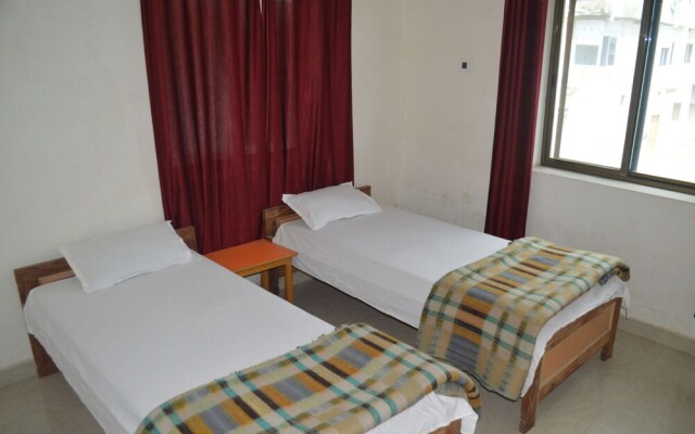 Middle Way Home Stay