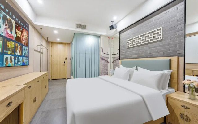 Lemon Breeze Hotel