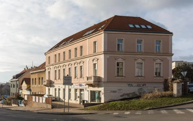 Sunshine Apartment near the City center