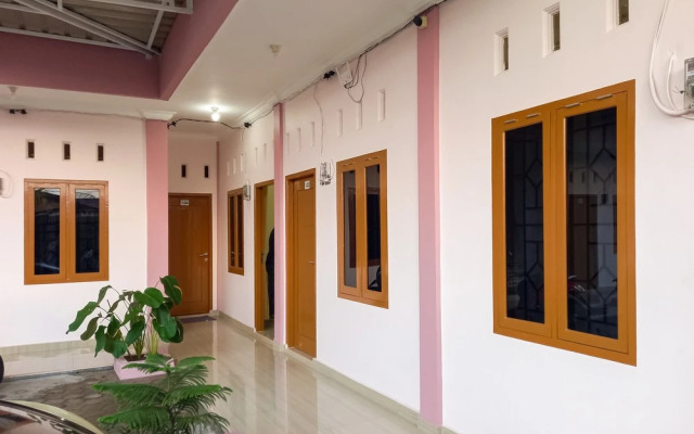 RedDoorz Syariah near JBC Jambi