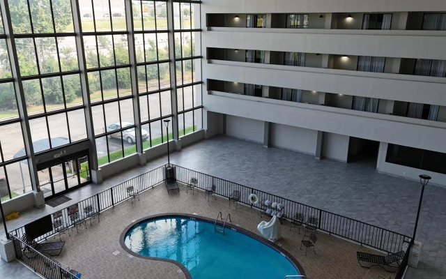 Clarion Hotel Jackson Northwest