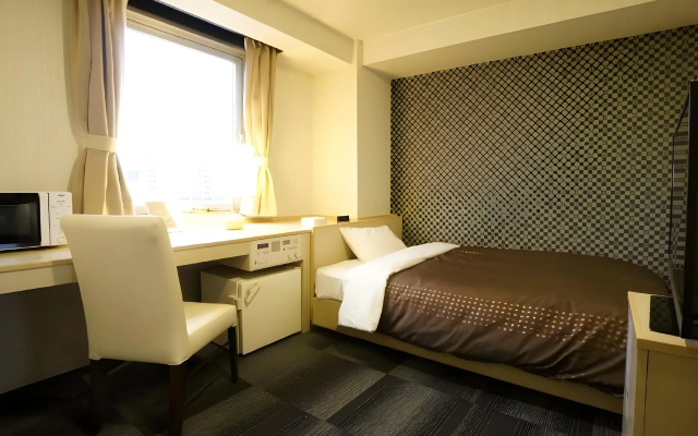 HOTEL LiVEMAX Kyoto Gojo – Guest Rooms – Kyoto