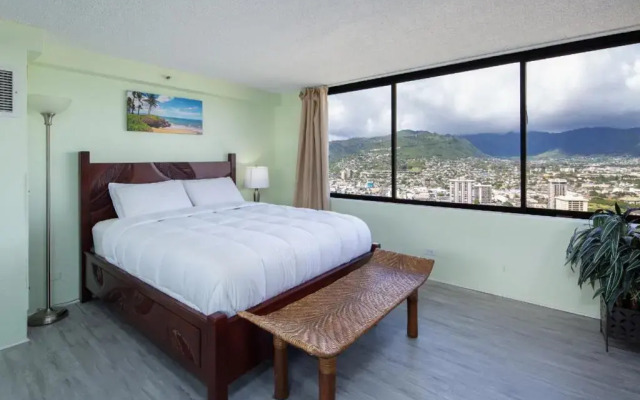 2 Bedroom Penthouse w/Ocean Views