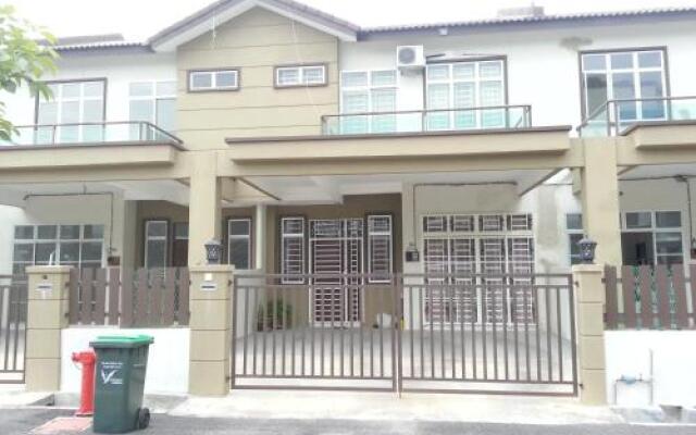 Noor Homestay 4 Bedroom