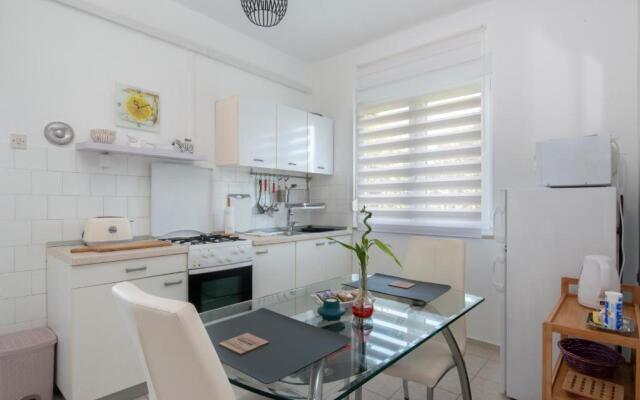 Seafront Apartment Jadri
