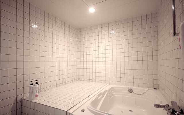 Brown Dot Hotel Nampo Chungmu