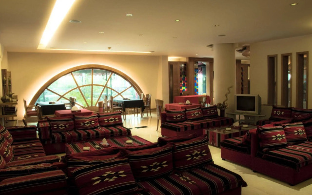 White House Suites
