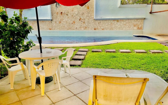38 Pax 4 Connected Pool Villas