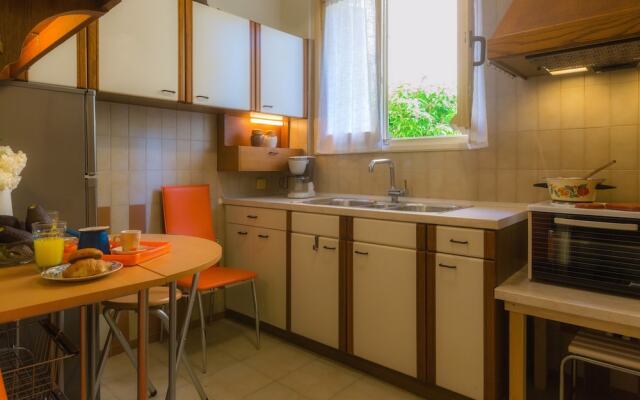 Secret Garden Apartment