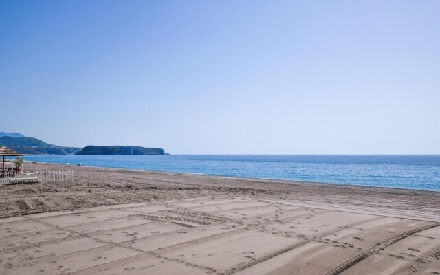 Nice Apartment in Isca Marina With 2 Bedrooms