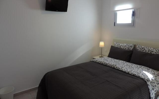 Los Gracioseros 209-2bed -1st Floor-A/C-UK TV-WiFi
