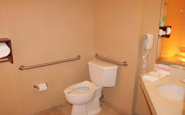 Spark by Hilton Green Bay