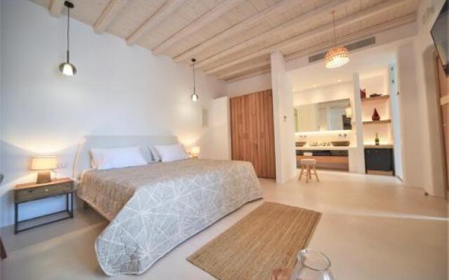 THA-LIA Myconian Suites and Studios