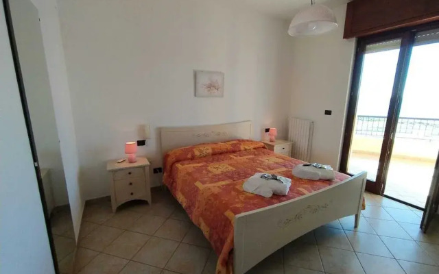 Rosa Virginia vista mare