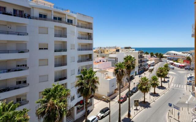 1BR Infante Flat in Quarteira by LovelyStay