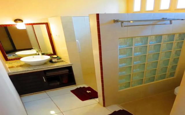 Tropical Hideaways Resort