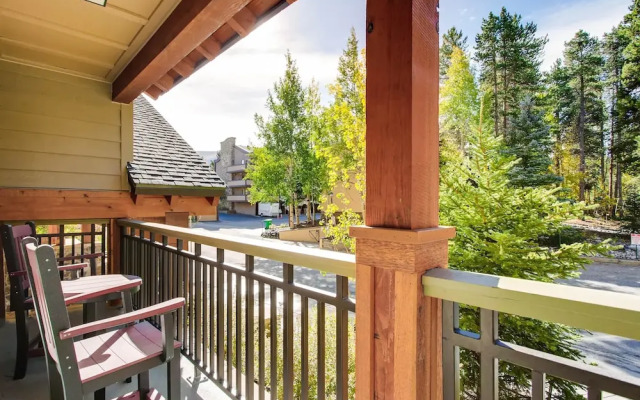 Water House On Main Street #6106